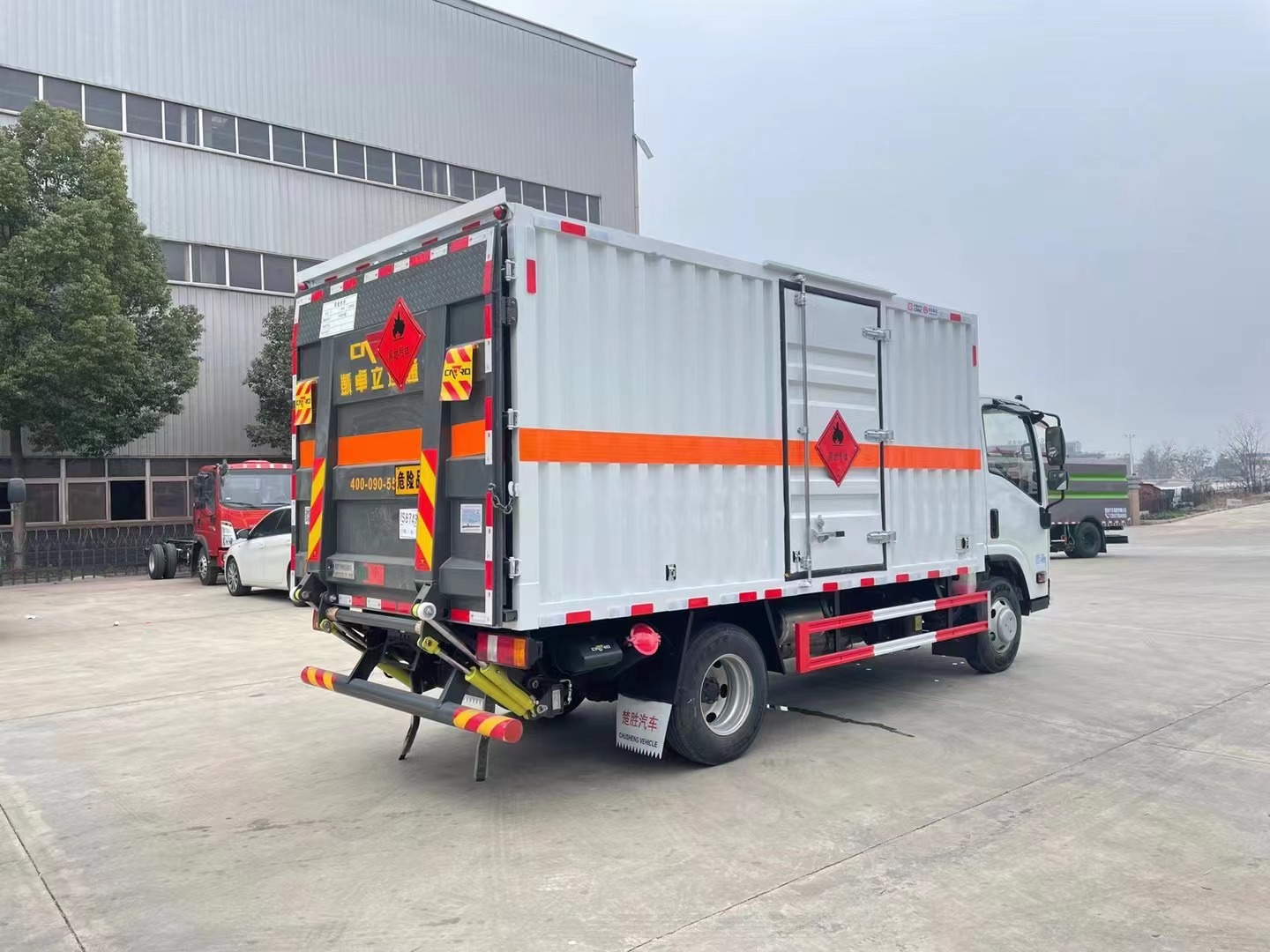 五十鈴藍牌4.15米1噸易燃氣體廂式運輸車