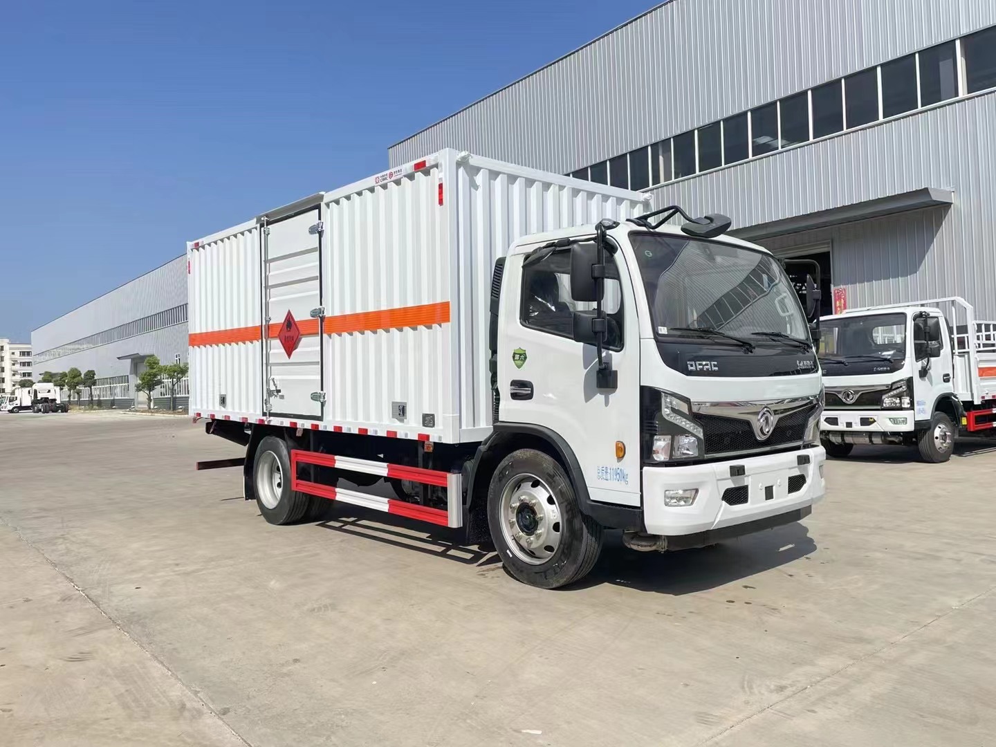 東風(fēng)福瑞卡5.2米7.2噸氣體廂式運輸車