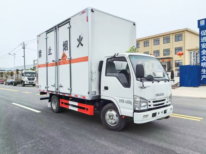 慶鈴五十鈴藍牌爆破器材運輸車