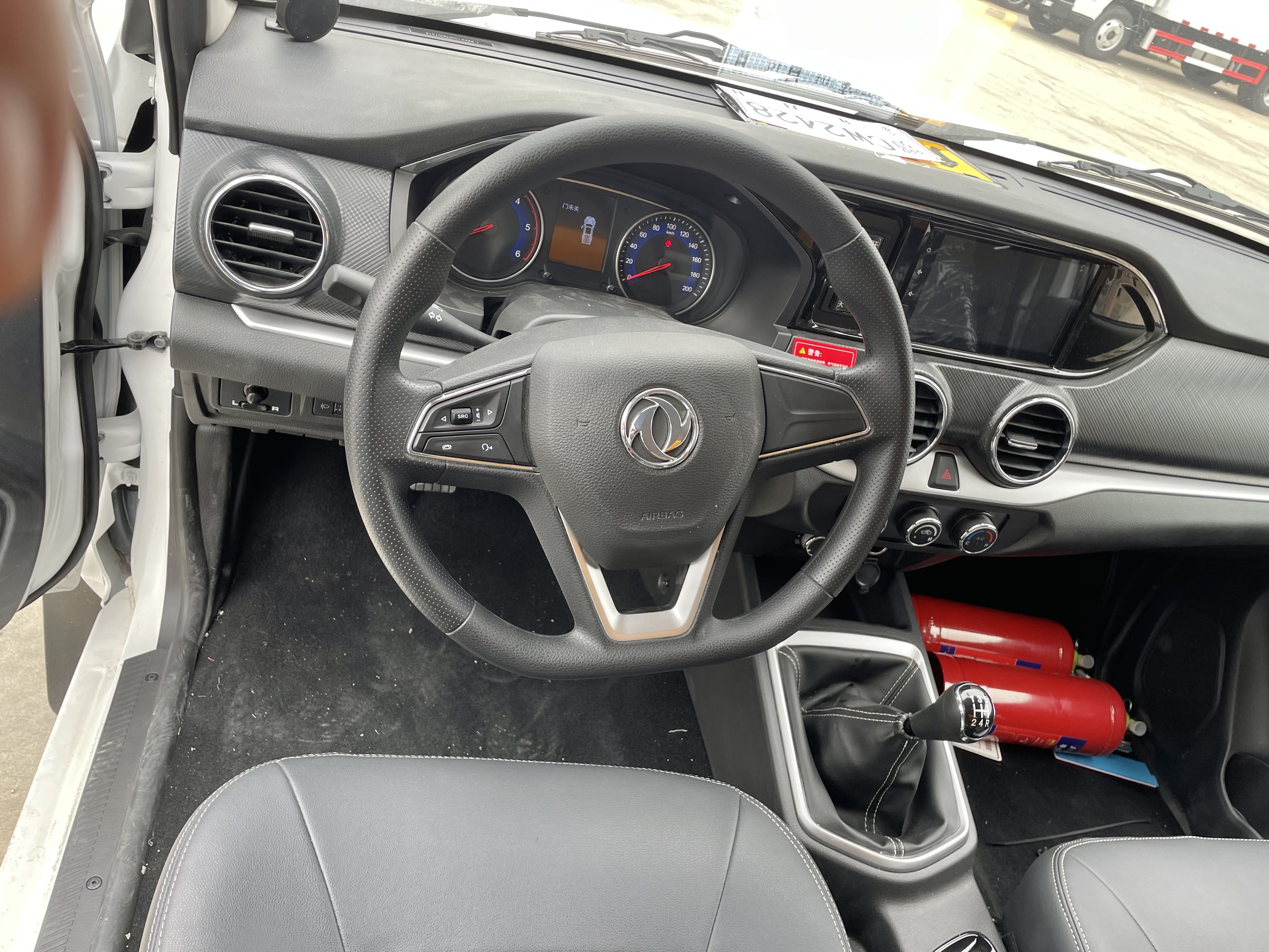 東風日產四驅皮卡炸藥車