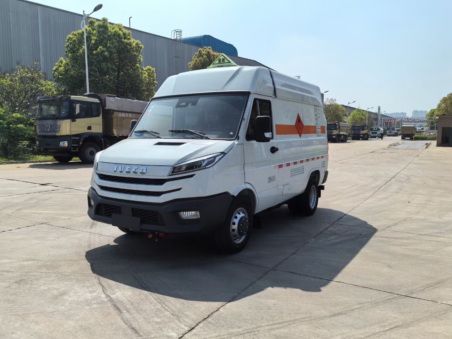 依維柯面包式氣體氣瓶危險品運輸車